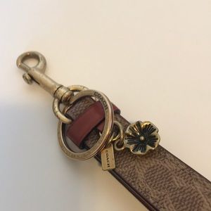 Signature Charm Loop